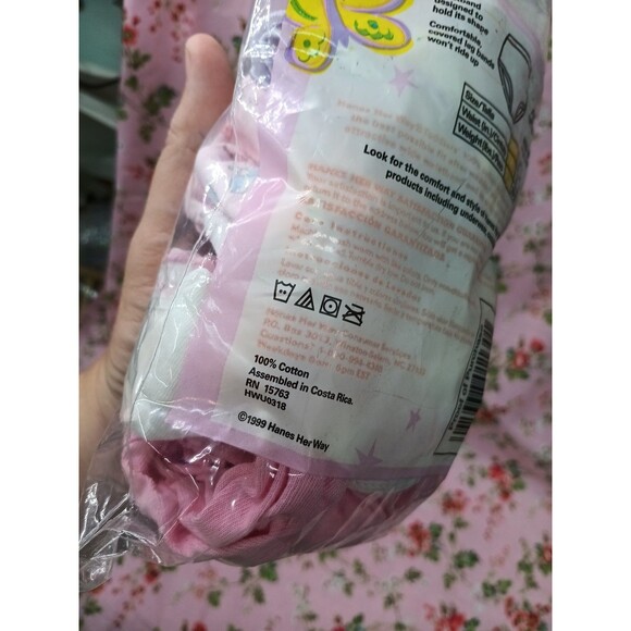 1999 Hanes Toddler Briefs Size 2T/3T - Picture 2 of 4